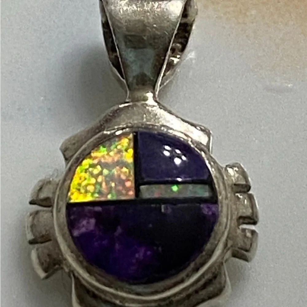 Vtg Navajo Artist Ervin Hoskie Signed Zuni Pendant - Picture 4 of 6